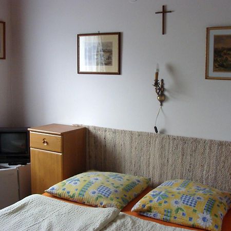Andras Nadfedeles Vendeghaz Hotell Tihany Exteriör bild