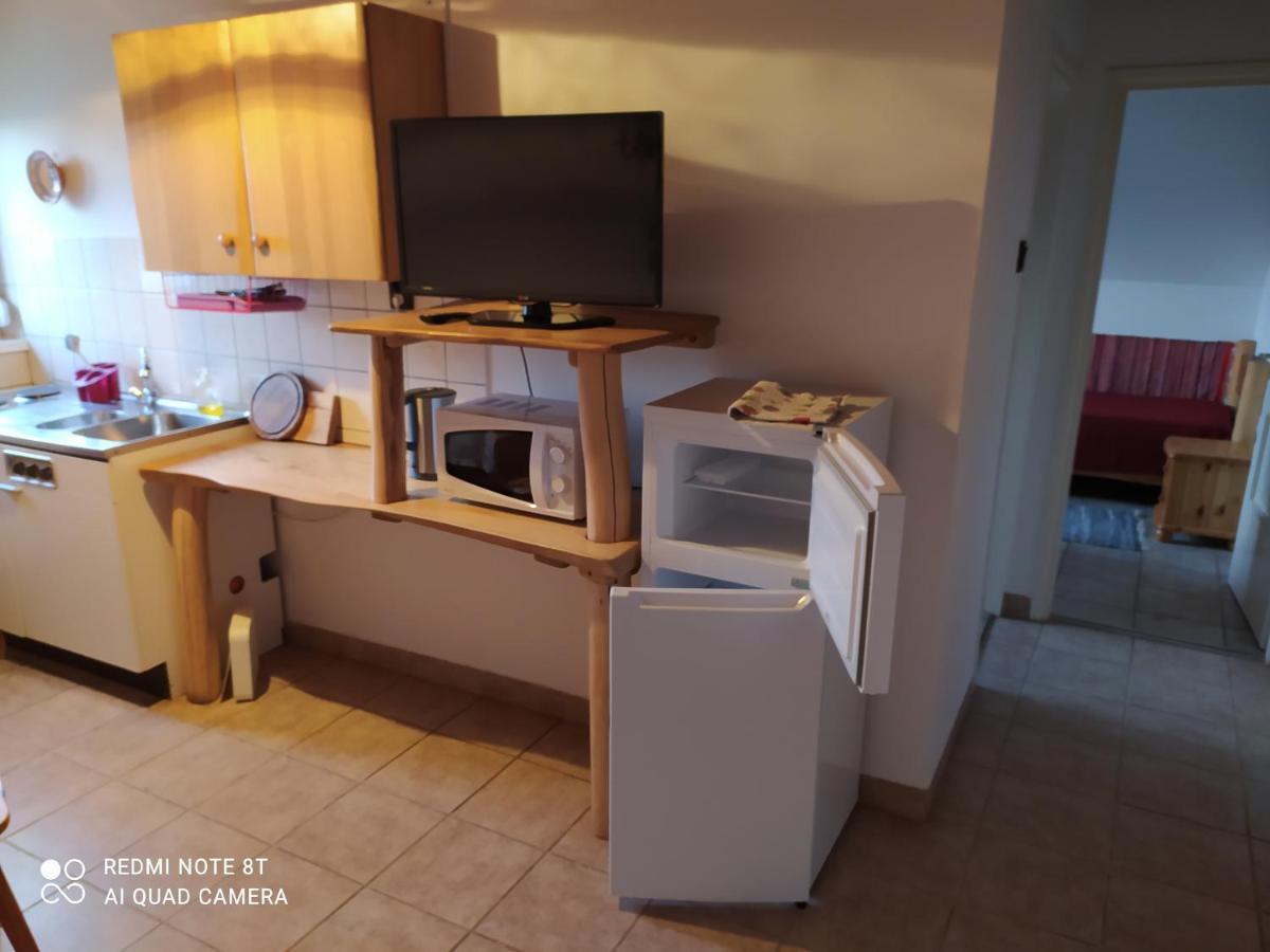 Andras Nadfedeles Vendeghaz Hotell Tihany Exteriör bild